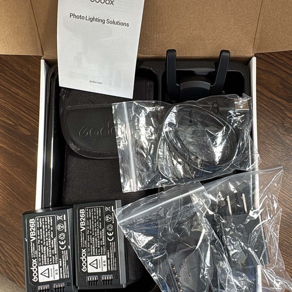 Godox V1 flash for cannon camera